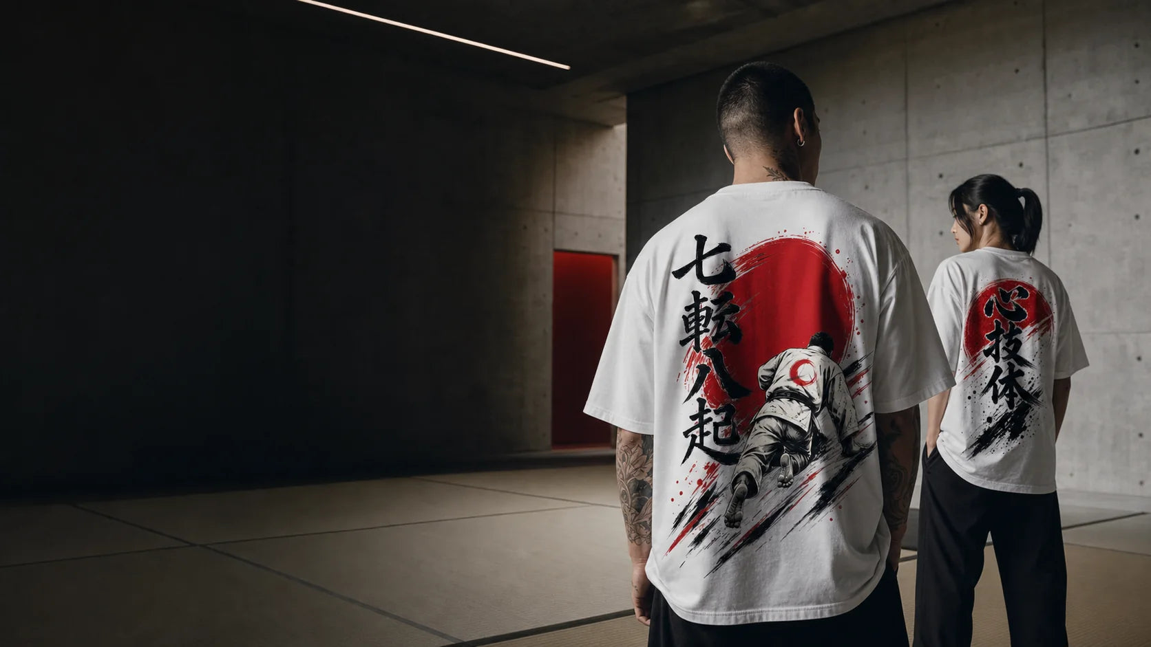 Deux mannequins portant les tee-shirts du Drop 01 DojoMentality